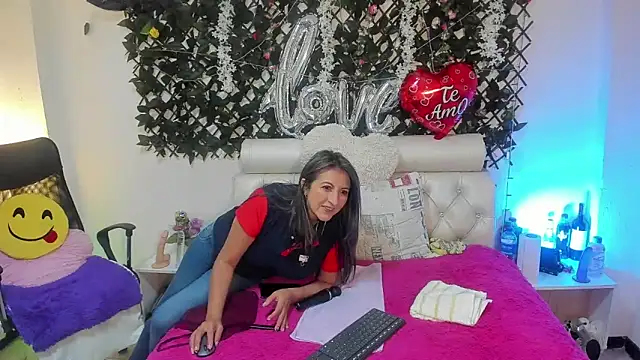 any mour online show from 03/18/25, 03:31