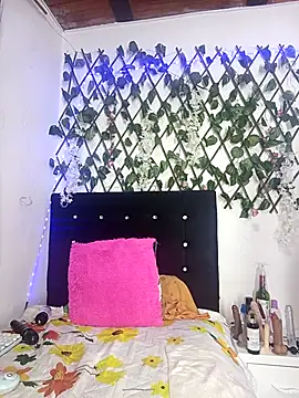 any mour online show from 09/12/25, 11:04