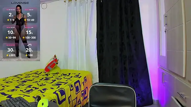 Anahi Cruz7 online show from 10/23/25, 02:33