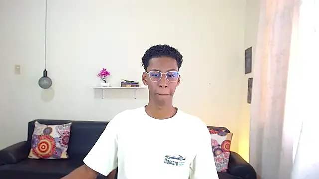 maiki18  online show from 01/30/25, 01:42