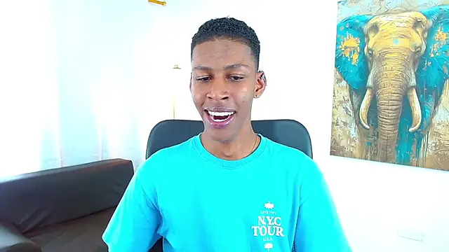 maiki18  online show from 11/26/25, 08:32