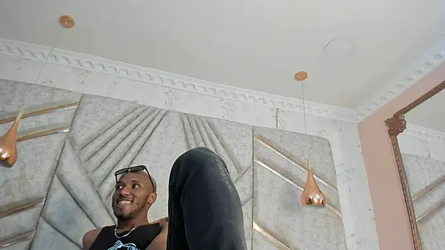 Snapshot of JamesParck chatting on 02/07/25, 03:19 JamesParck online show from 02/07/25, 03:19