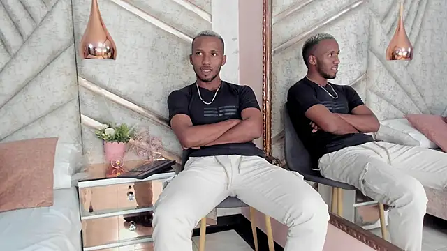 Snapshot of JamesParck chatting on 02/28/25, 06:31 JamesParck online show from 02/28/25, 06:31