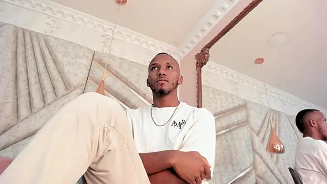 Snapshot of JamesParck chatting on 03/22/25, 06:25 JamesParck online show from 03/22/25, 06:25