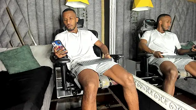 Snapshot of JamesParck chatting on 02/27/26, 08:20 JamesParck online show from 02/27/26, 08:20