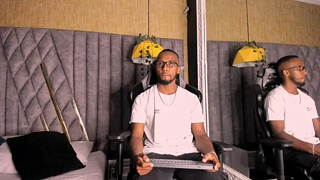 JamesParck online show from 04/10/26, 10:36