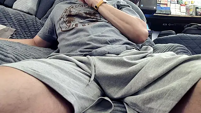 Snapshot of ClampMaster chatting on 11/29/25, 10:57 ClampMaster online show from 11/29/25, 10:57