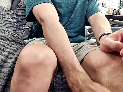 Snapshot of ClampMaster chatting on 01/06/26, 09:50 ClampMaster online show from 01/06/26, 09:50