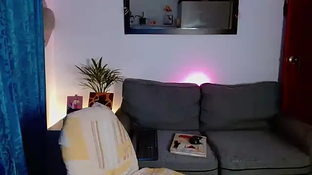 Nicole white 11 online show from 09/18/25, 12:34