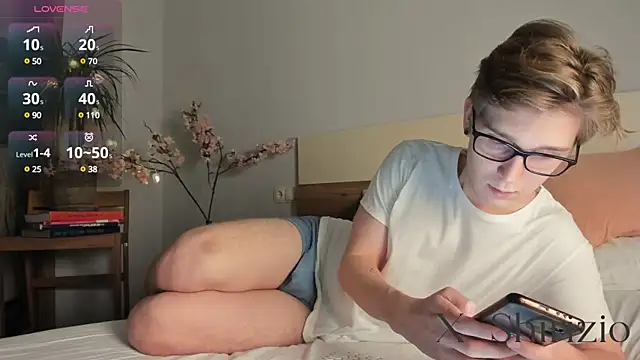 Snapshot of Shirizi chatting on 12/21/24, 03:09 Shirizi online show from 12/21/24, 03:09