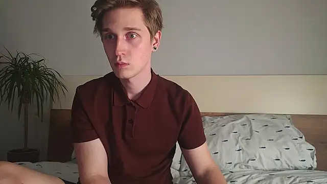 Snapshot of Shirizi chatting on 10/20/25, 08:53 Shirizi online show from 10/20/25, 08:53