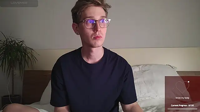 Snapshot of Shirizi chatting on 11/07/25, 06:30 Shirizi online show from 11/07/25, 06:30