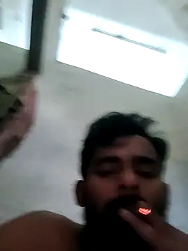 Snapshot of rayhan085 chatting on 01/31/25, 08:43 rayhan085 online show from 01/31/25, 08:43