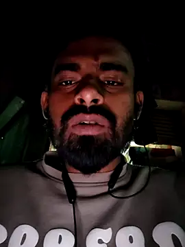 Snapshot of rayhan085 chatting on 02/07/25, 05:18 rayhan085 online show from 02/07/25, 05:18