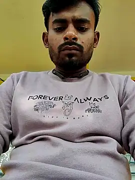 Snapshot of rayhan085 chatting on 03/14/25, 09:35 rayhan085 online show from 03/14/25, 09:35