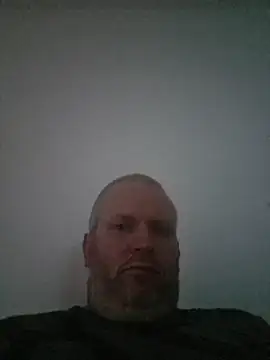 Snapshot of ShyBoy1982 chatting on 05/03/26, 06:14 ShyBoy1982 online show from 05/03/26, 06:14