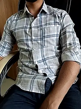 Snapshot of Lucifer_9 chatting on 11/14/25, 08:13 Lucifer 9 online show from 11/14/25, 08:13