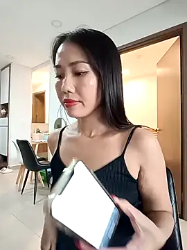 Snapshot of Sugar2k5 chatting on 12/27/24, 04:26 Sugar2k5 online show from 12/27/24, 04:26