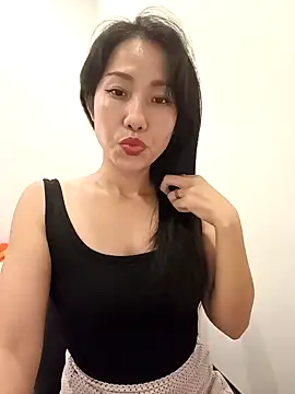 Snapshot of Sugar2k5 chatting on 02/13/25, 01:59 Sugar2k5 online show from 02/13/25, 01:59