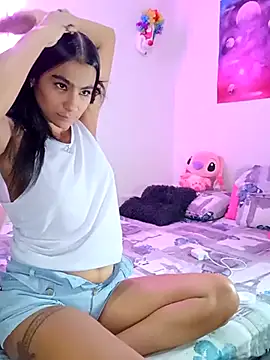 Snapshot of Leslly_ chatting on 03/01/25, 03:21 Leslly online show from 03/01/25, 03:21