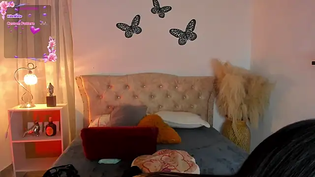 Sarahballiston  online show from 09/09/25, 12:10