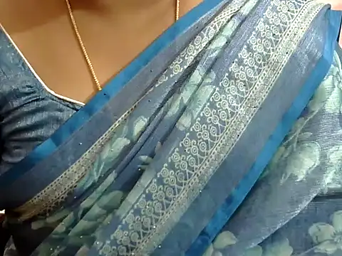 Snapshot of Vennela-1-Telugu chatting on 11/06/25, 05:30 Vennela-1-Telugu online show from 11/06/25, 05:30