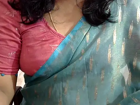 Snapshot of Vennela-1-Telugu chatting on 11/15/25, 06:22 Vennela-1-Telugu online show from 11/15/25, 06:22