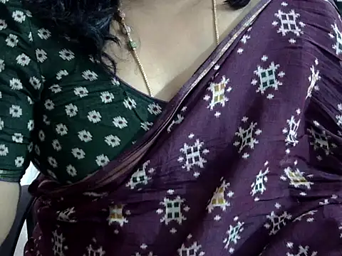 Snapshot of Vennela-1-Telugu chatting on 12/05/25, 07:06 Vennela-1-Telugu online show from 12/05/25, 07:06