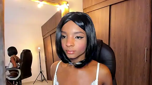 alikahouston4 online show from 02/06/25, 08:39