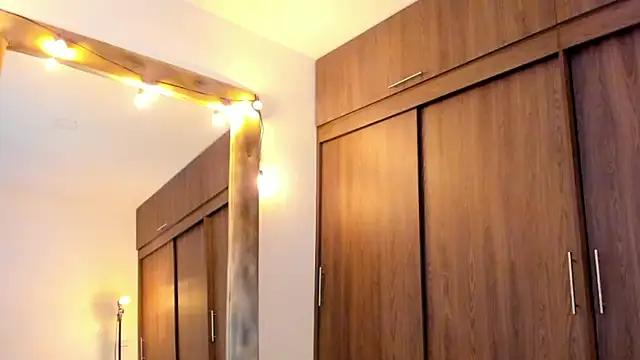 alikahouston4 online show from 02/11/25, 08:15