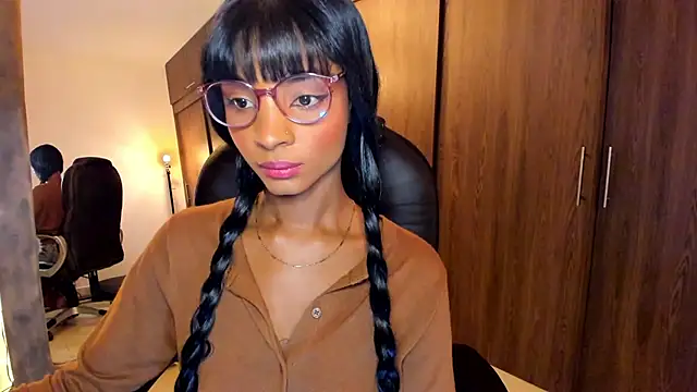 alikahouston4 online show from 10/24/25, 05:04