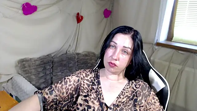Snapshot of JillStevens chatting on 06/12/26, 06:56 JillStevens online show from 06/12/26, 06:56