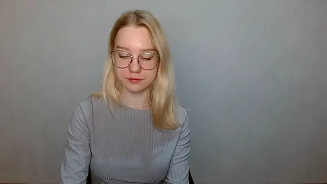 Snapshot of cindi_hot chatting on 12/03/24, 08:38 cindi hot online show from 12/03/24, 08:38