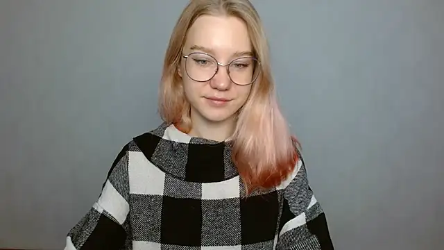 Snapshot of cindi_hot chatting on 12/28/24, 09:31 cindi hot online show from 12/28/24, 09:31