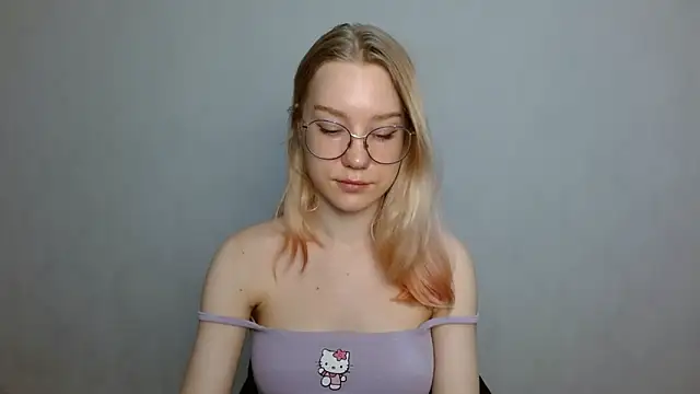 Snapshot of cindi_hot chatting on 01/24/25, 09:28 cindi hot online show from 01/24/25, 09:28