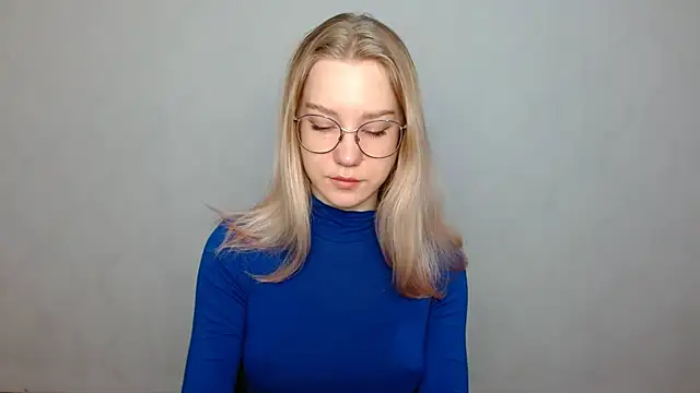 Snapshot of cindi_hot chatting on 02/11/25, 08:26 cindi hot online show from 02/11/25, 08:26