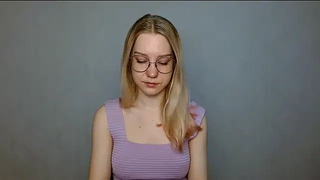 Snapshot of cindi_hot chatting on 03/02/25, 08:59 cindi hot online show from 03/02/25, 08:59