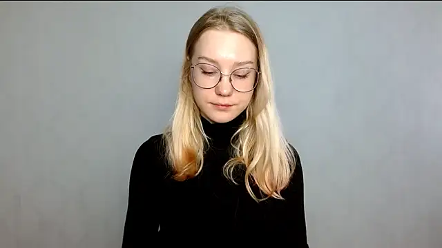 Snapshot of cindi_hot chatting on 03/06/25, 11:36 cindi hot online show from 03/06/25, 11:36