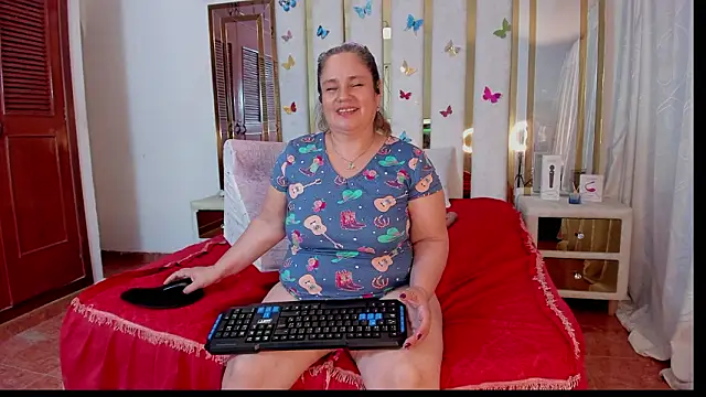 Snapshot of AnyelaGitanaMature chatting on 02/03/26, 06:22 AnyelaGitanaMature online show from 02/03/26, 06:22