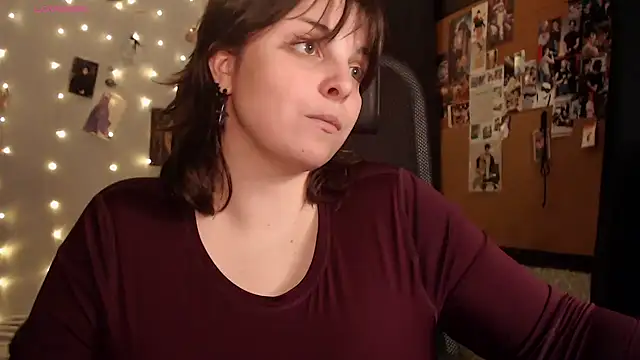 Snapshot of Saya_sweet chatting on 10/28/25, 09:50 Saya sweet online show from 10/28/25, 09:50