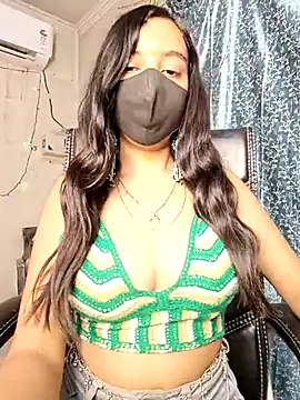 Parinaaz18 online show from 04/28/26, 01:26