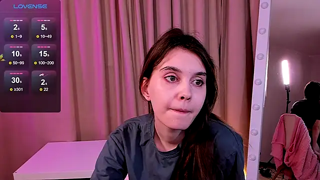 Snapshot of SusieMorris chatting on 12/06/24, 08:15 SusieMorris online show from 12/06/24, 08:15