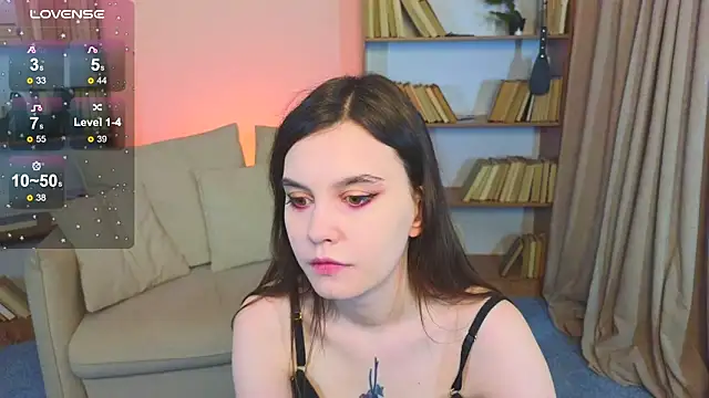 Snapshot of SusieMorris chatting on 02/08/25, 02:47 SusieMorris online show from 02/08/25, 02:47