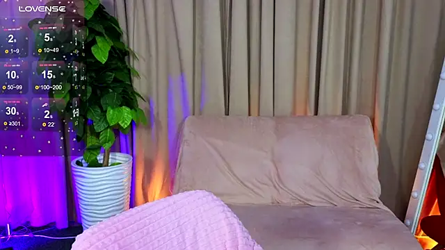 Snapshot of SusieMorris chatting on 02/10/25, 01:22 SusieMorris online show from 02/10/25, 01:22