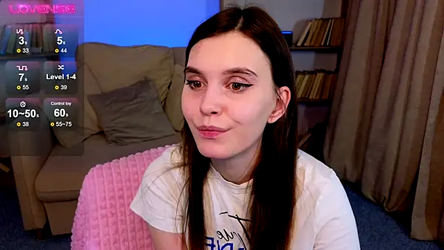 Snapshot of SusieMorris chatting on 02/22/25, 02:06 SusieMorris online show from 02/22/25, 02:06