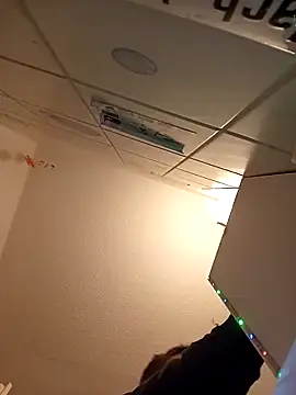 Snapshot of KidoXVII chatting on 03/10/25, 02:48 KidoXVII online show from 03/10/25, 02:48