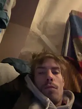 Snapshot of KidoXVII chatting on 11/26/25, 04:41 KidoXVII online show from 11/26/25, 04:41