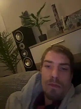 Snapshot of KidoXVII chatting on 11/29/25, 05:10 KidoXVII online show from 11/29/25, 05:10