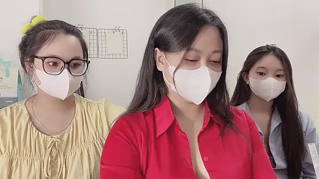 Snapshot of Bamboo_Swetie chatting on 11/24/25, 03:45 Bamboo Swetie online show from 11/24/25, 03:45