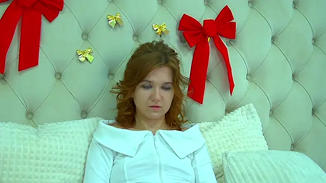 Snapshot of LessySmith chatting on 01/08/25, 02:25 LessySmith online show from 01/08/25, 02:25